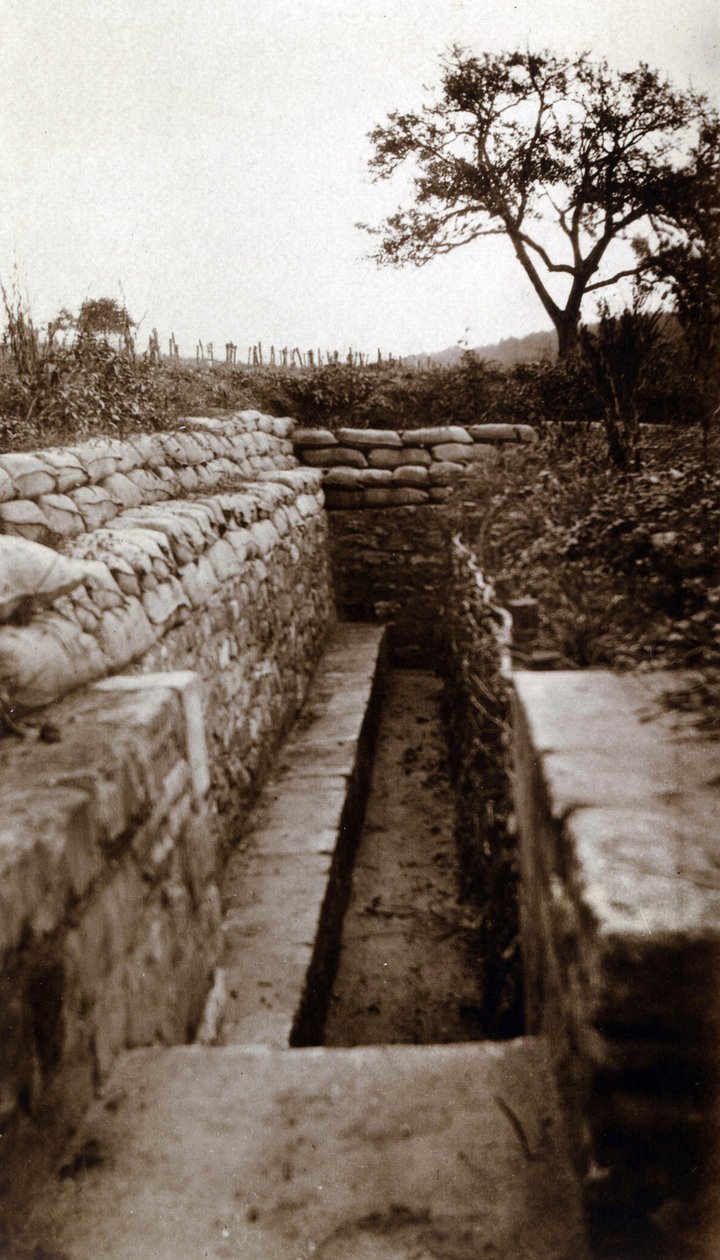 První světová válka (1914-1918): pohled na model zákopu „Lemberský zákop“, Hautebraye (Oise) od French Photographer