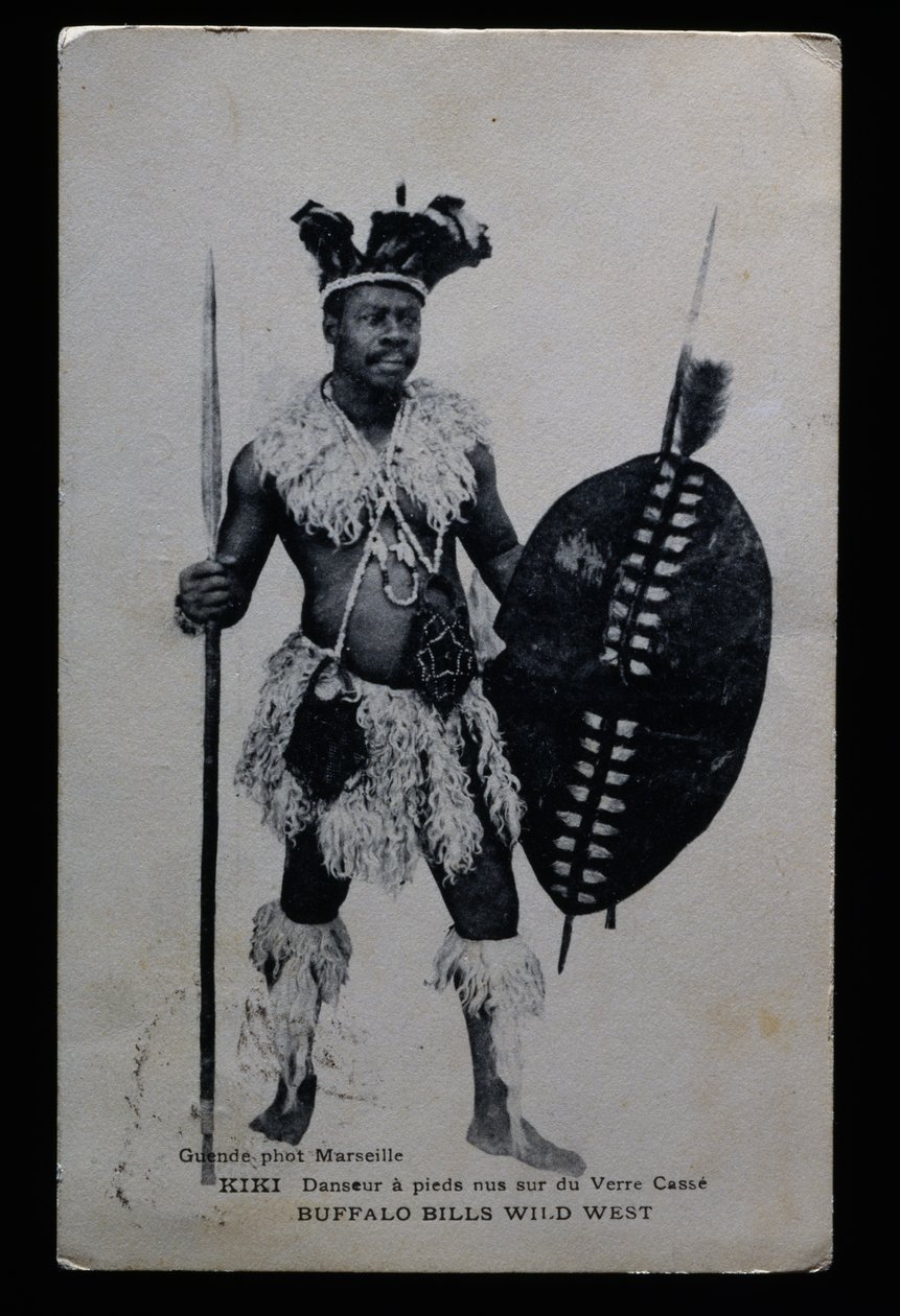 Kiki, tanečnice, která vystupovala naboso na rozbitém skle, Buffalo Bill (William Frederick Cody od French Photographer