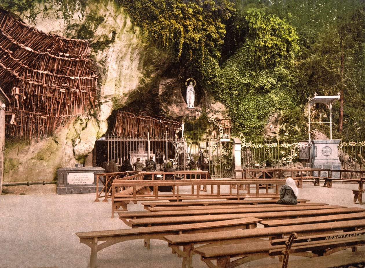 Panny Marie Lurdské, 1890-1900 od French Photographer