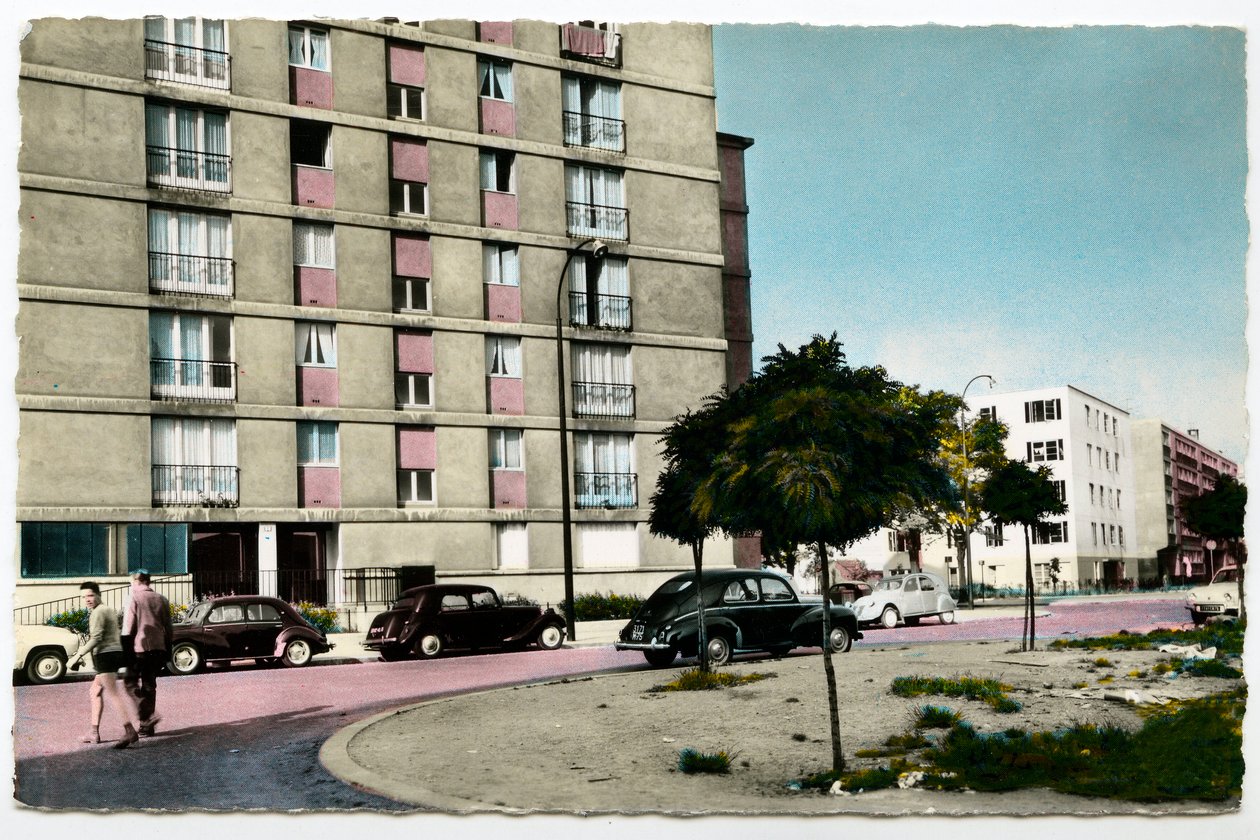 Pařížské předměstské město v 60. letech 20. století: nové budovy Aubervilliers, Seine Saint-Denis, Ile de France od French Photographer