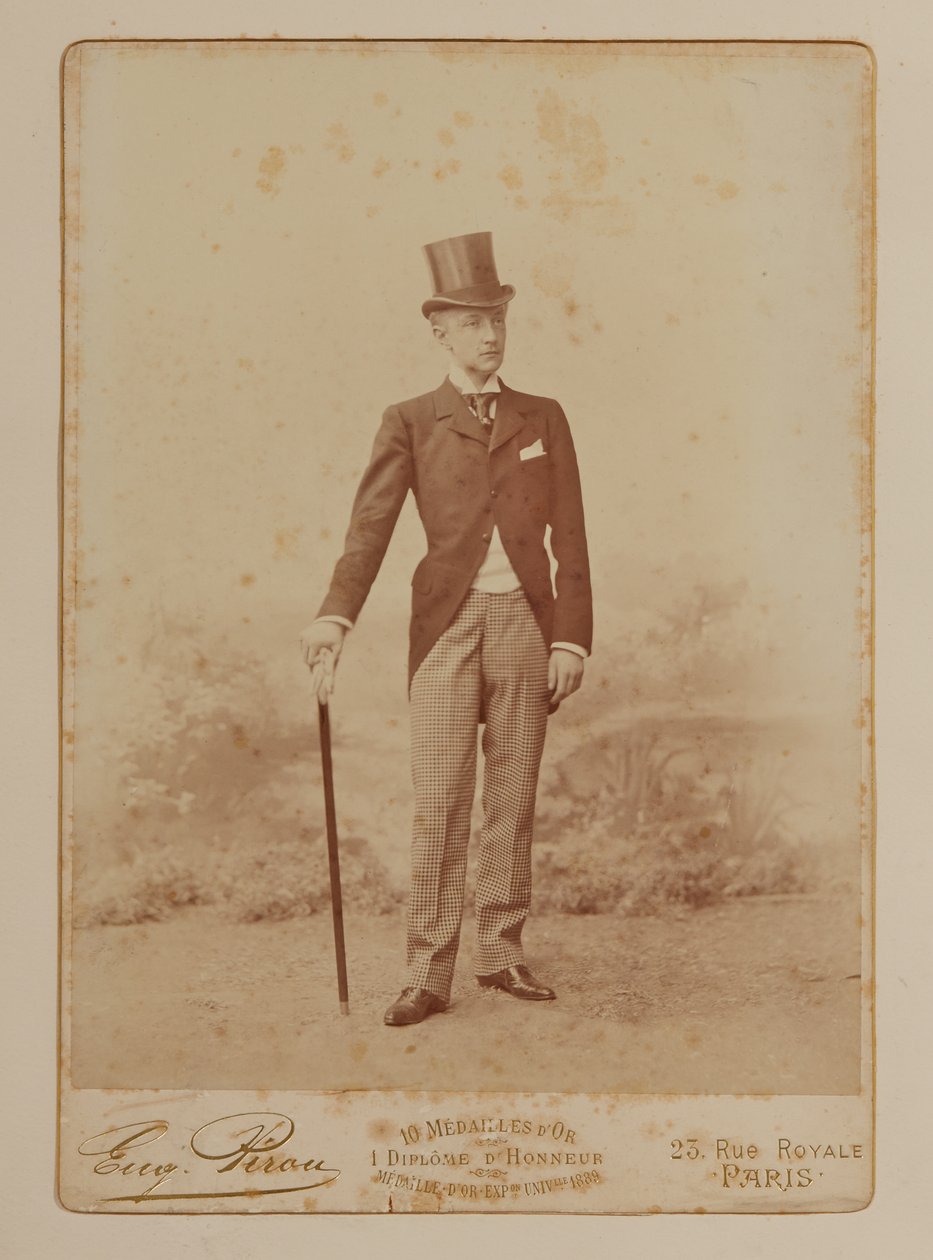 Fotografie ze suvenýrového alba na památku Boni de Castellane od French Photographer