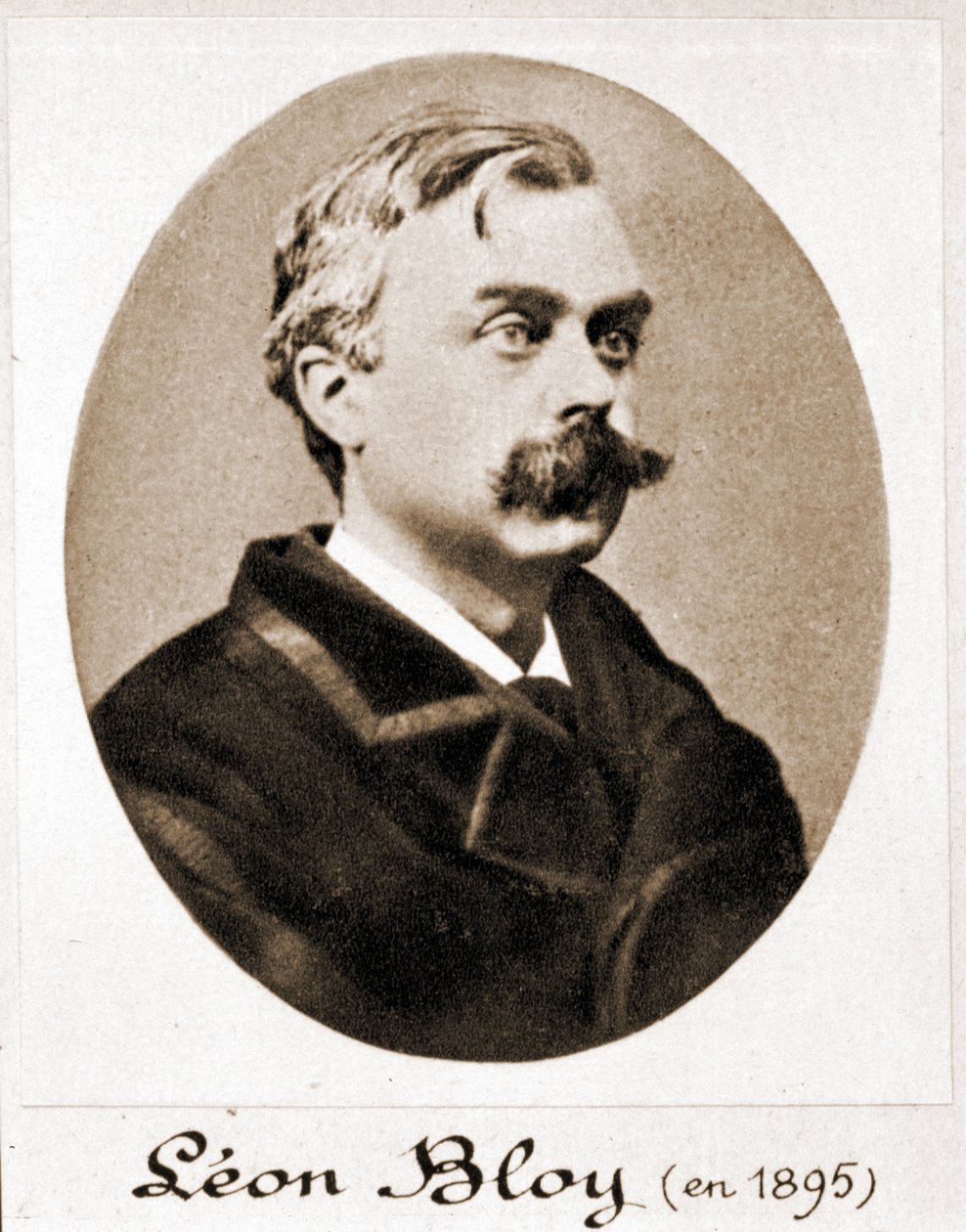 Portrét Léona Bloye (1846 - 1917), francouzského spisovatele. 1895 od French Photographer