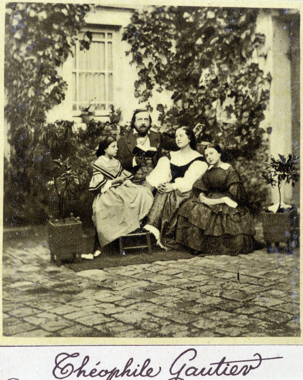 Portrét Théophila Gautiera (1811 - 1872) v rodině. od French Photographer