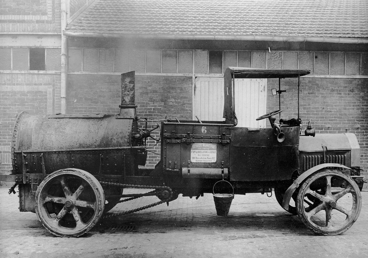 Dehtovací vůz, cca 1900 od French Photographer