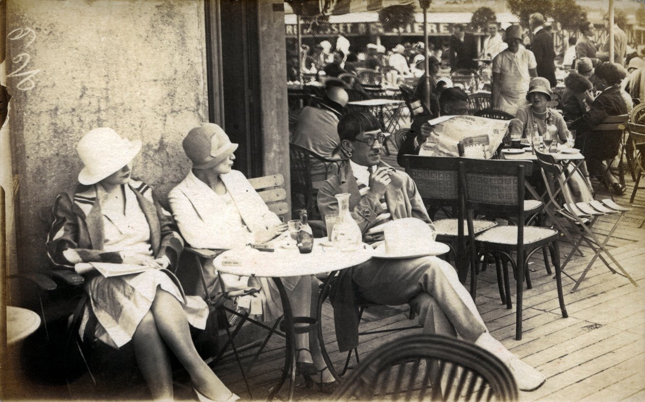 Paříž umělců v krásné době: malíř Tsuguharu-Leonard Foujita od French Photographer