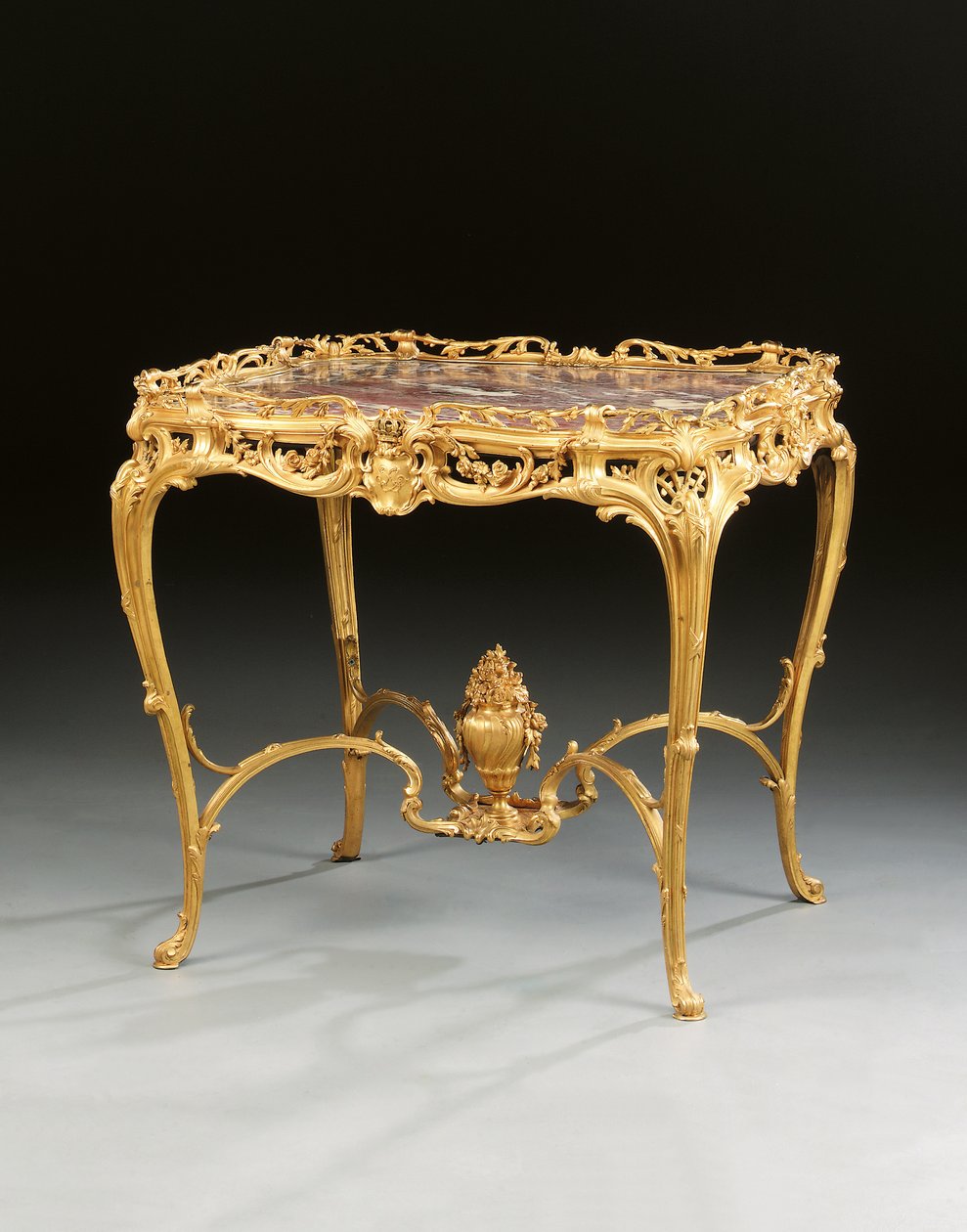 Středový stůl Napoleon III, Maison Millet, Paříž, kolem roku 1860 (pozlacený bronz a dřevo) od French School