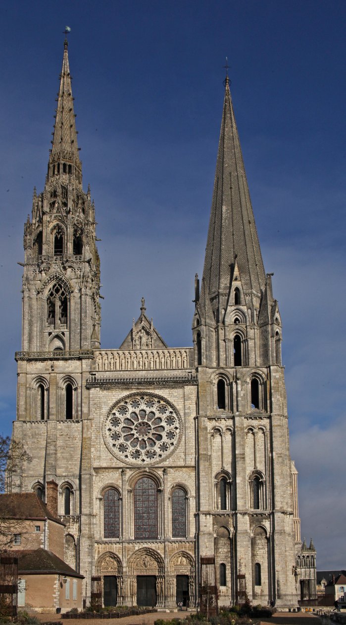 Pohled na západní fasádu od French School