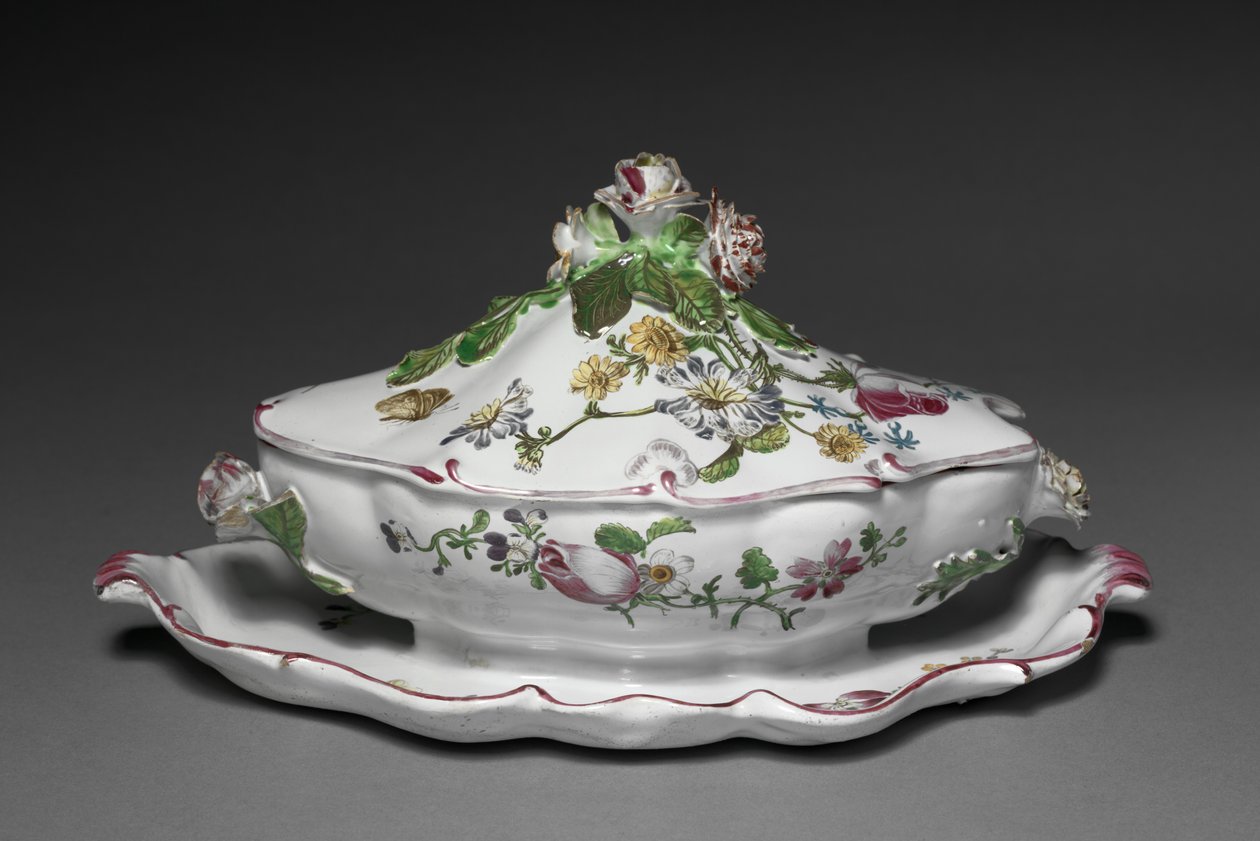 Krytá omáčka Tureen s připojeným stojanem, výrobce Veuve Perrin Factory, cca 1765 od French School
