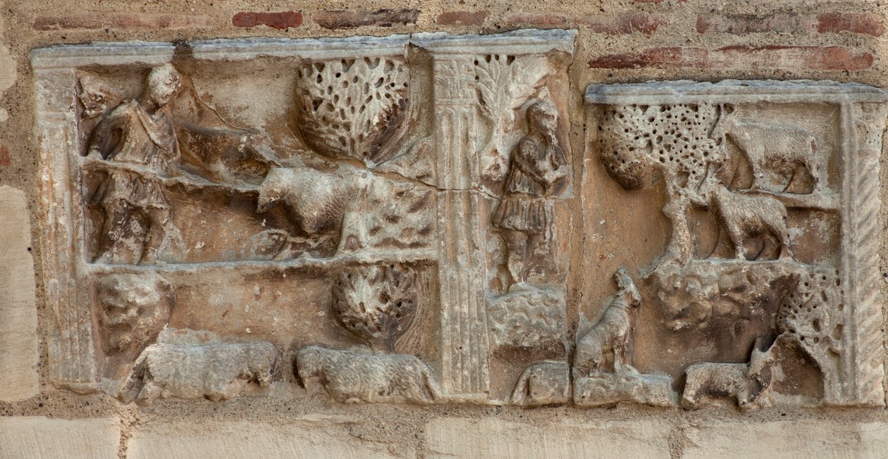 Detail, Port des Comtes od French School