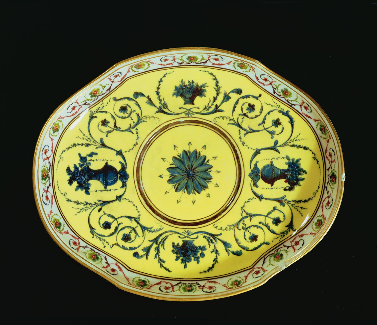 Miska se žlutým pozadím, Sevres Workshop (porcelán) od French School