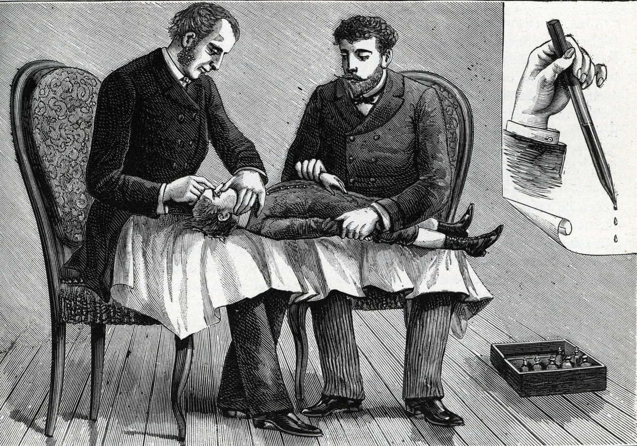 Lékaři vyšetřující oči dítěte a injekční oční kapky (rytina) 1888 od French School