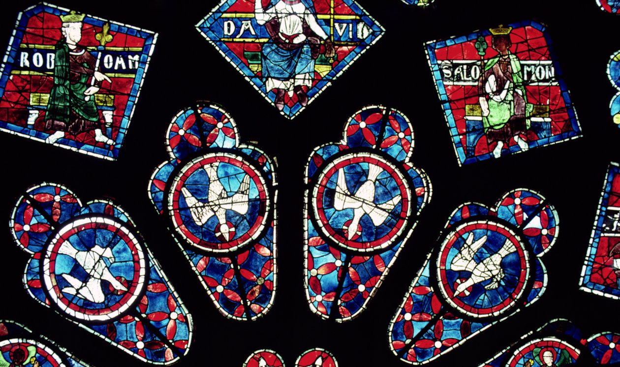 Čtyři holubice, detail ze severního rozetového okna, kolem 1223 od French School