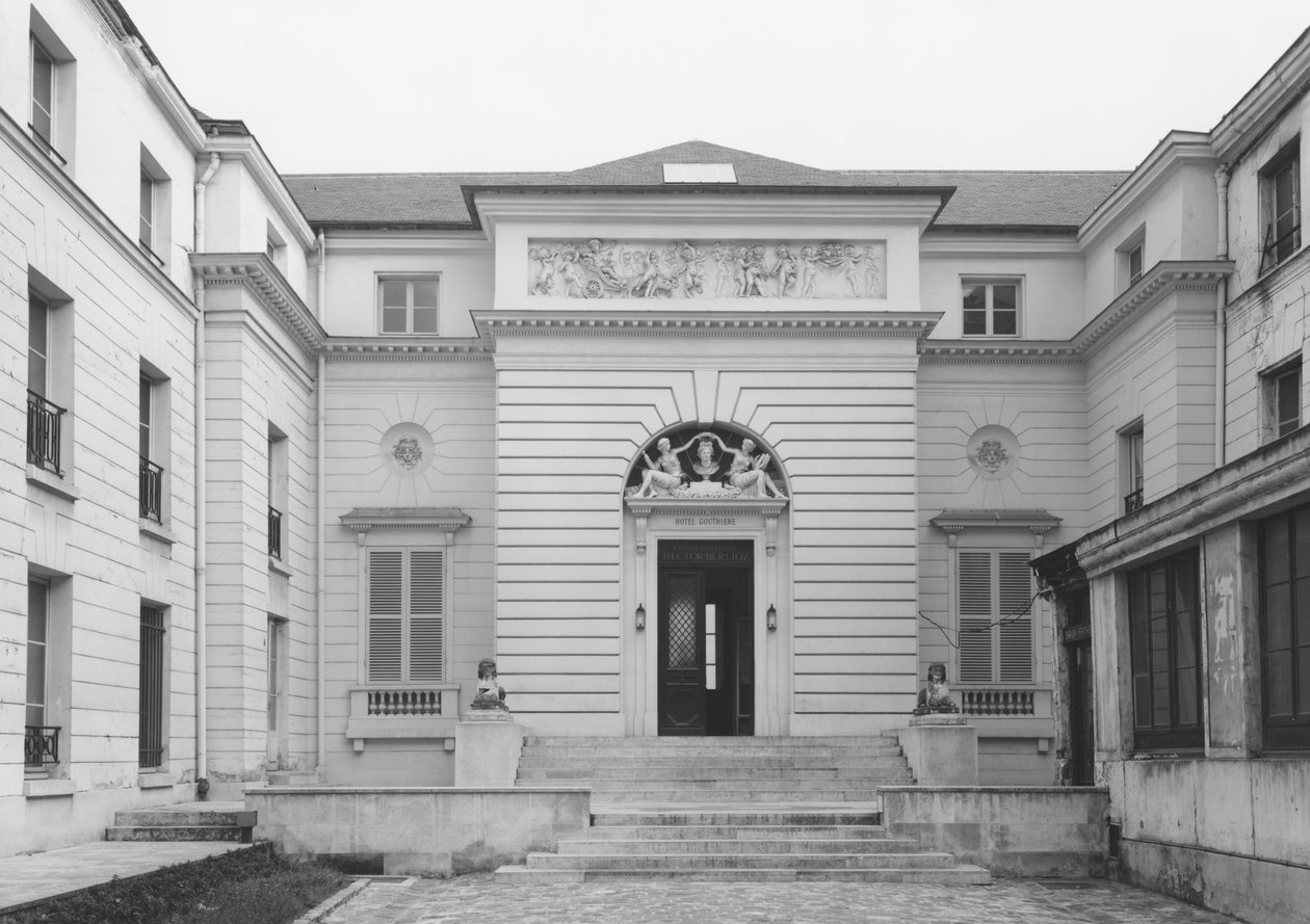 Hotel Gouthiere, dvorní fasáda, konec 18. století (viz také 345983) od French School