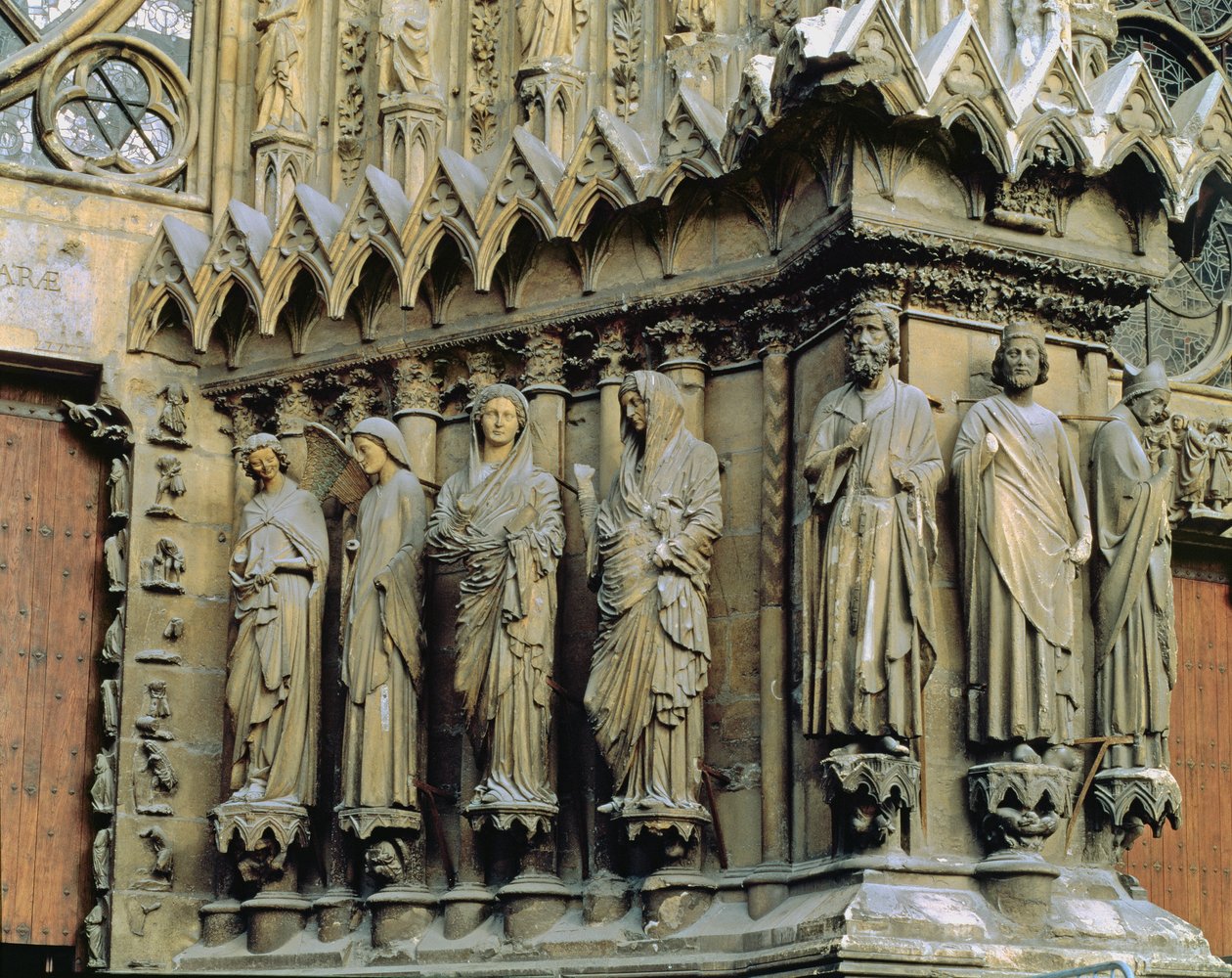 Figury z pravé strany středního portálu, západní průčelí, kolem roku 1240 od French School