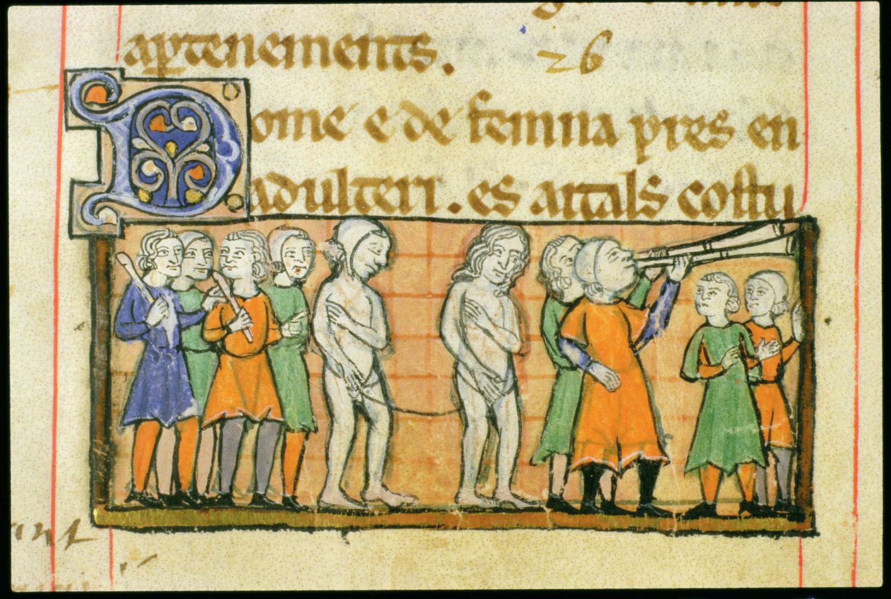 Ms 41 f.42v Potrestání dvou cizoložníků nahým průvodem městem, z Livre Juratiore dAgen od French School