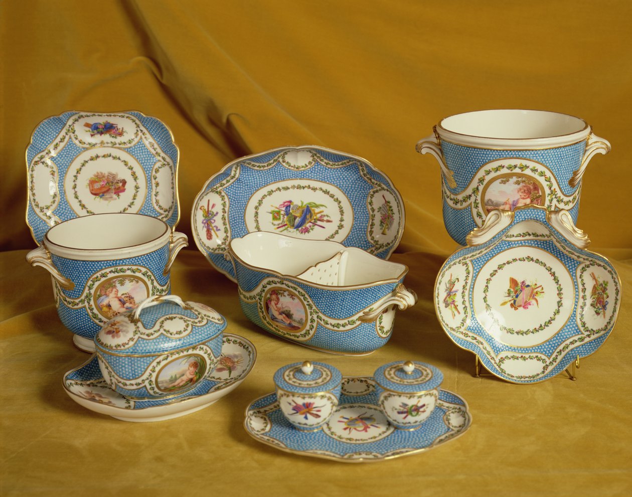 Část Sevres Melbourne Service, 1770-71 (měkká pasta porcelánu) od French School