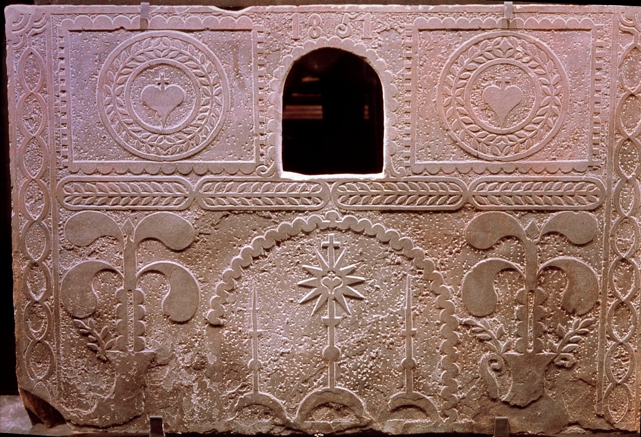 Sedlácká krbová deska. Ze západní Francie. 18. století. Národní muzeum lidových umění a tradic od French School