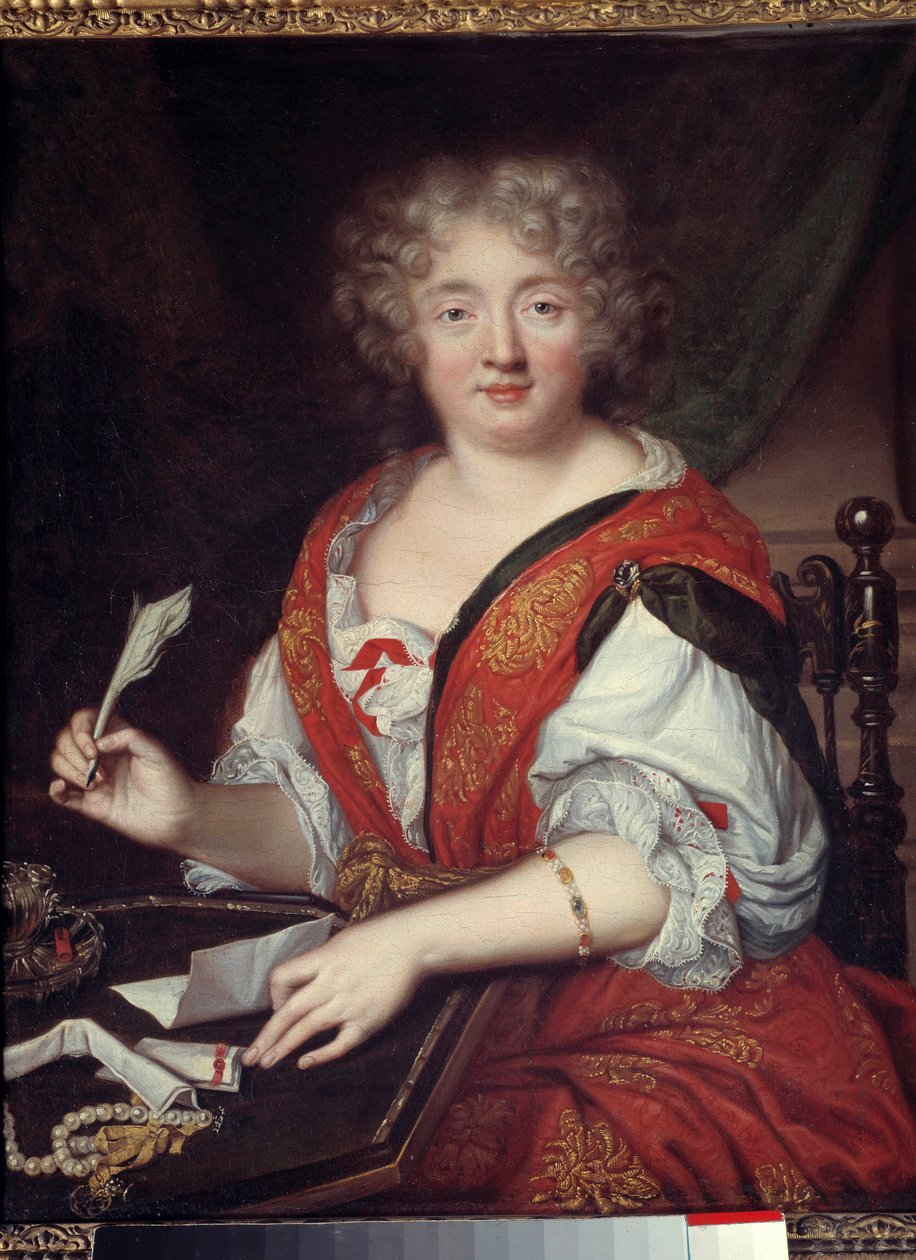 Portrét ženy píšící dříve identifikované jako Madame de Sevigne (1626-1696) Byla by to Marie de Rabutin-Chantal (Rabutin Chantal), markýza de Sevigne dit Madame de Sevigne (1626-1696), žena dopisů. Nosí náramek v polovině výšky paže. Anony od French School