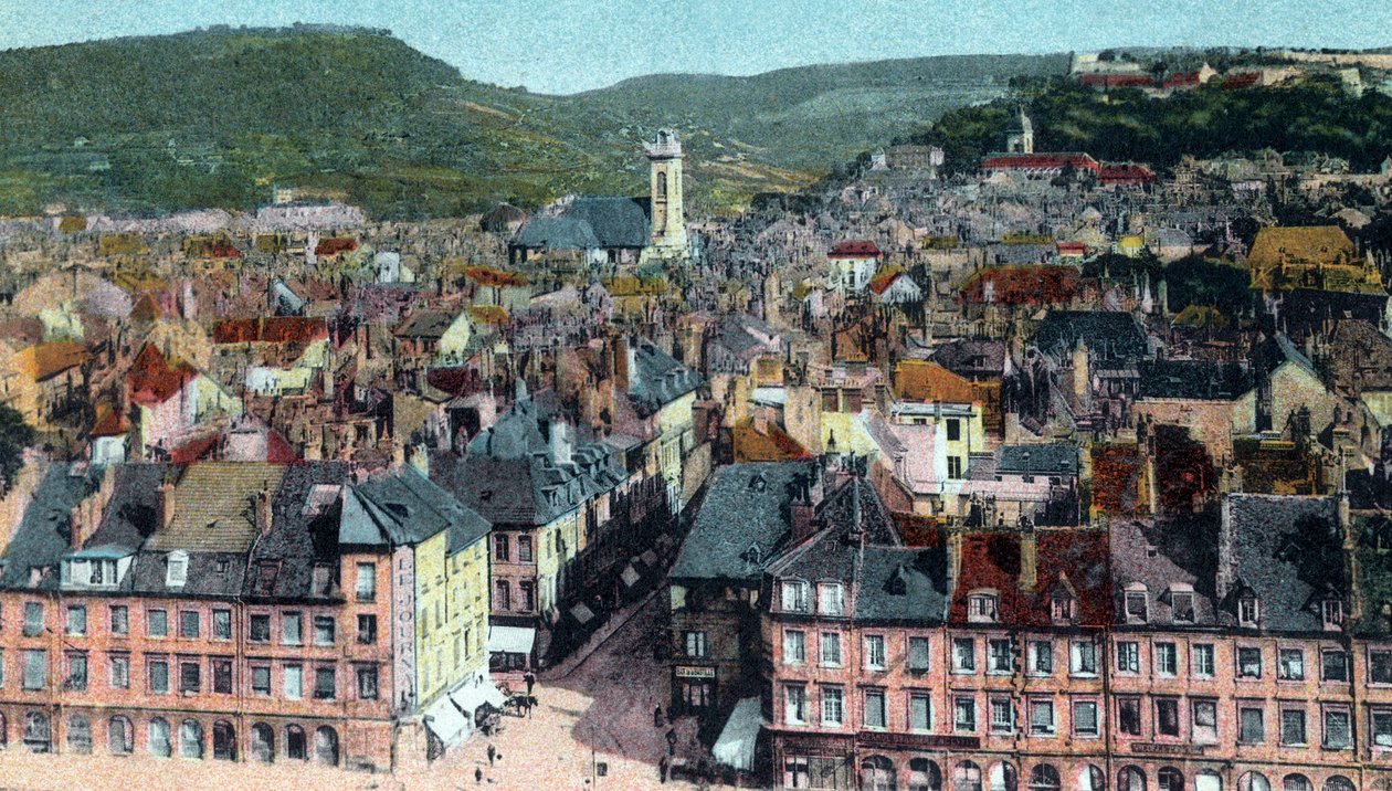Pohlednice s výhledem z Madeleine Tower, Besancon, c. 1930 (barevné lito) od French School