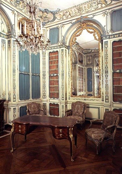 Soukromá pracovna Dauphina Louise Francouzského (1729-65), později knihovna od French School