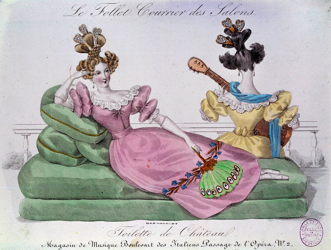 Romantická móda: Zámecká toaleta. Dvě ženy s extravagantními účesy na jednohubce. Rytina 19. století. Paříž, Musee Carnavalet od French School