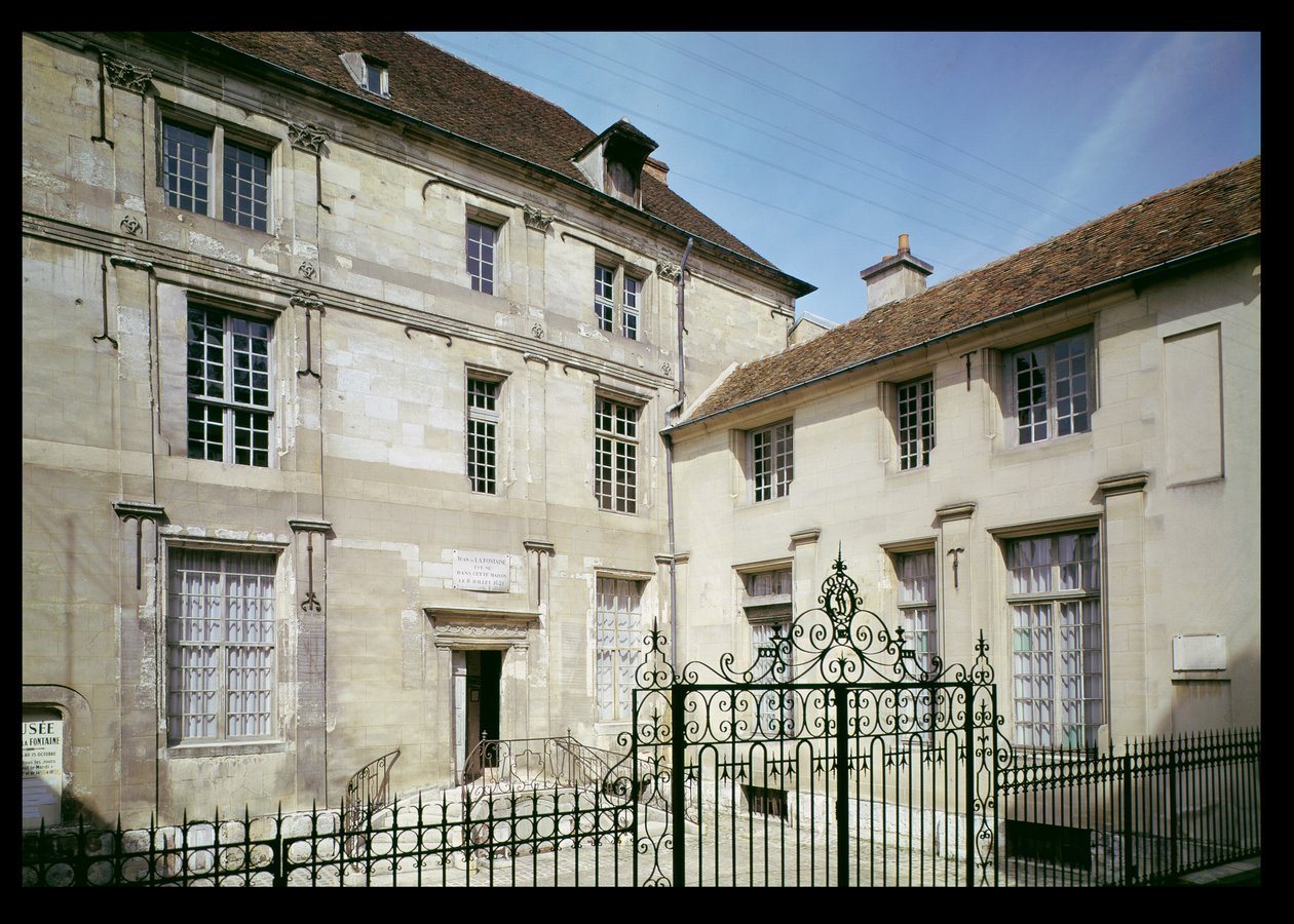 Rodný dům Jean de la Fontaine (1621-95) postavený v roce 1559 od French School