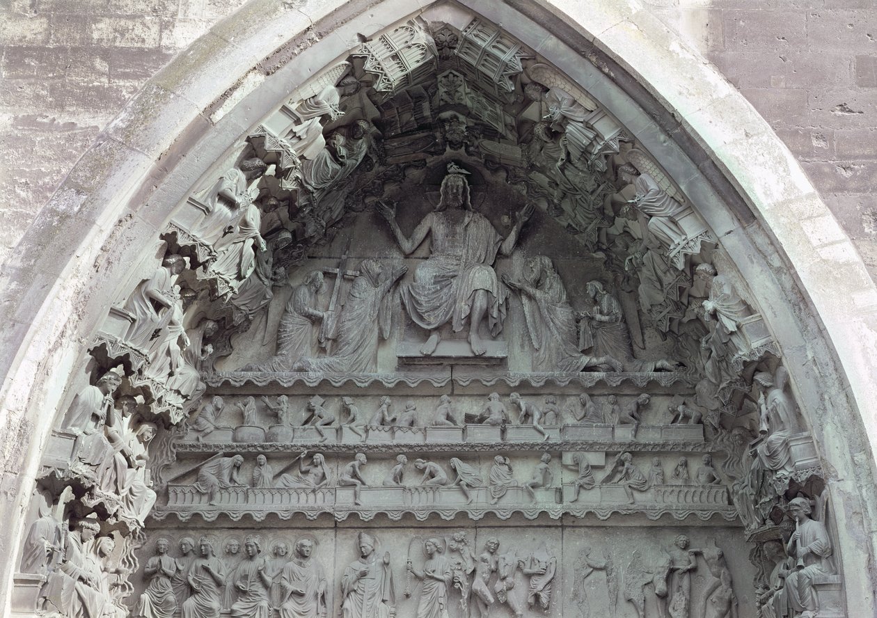 Tympanon z levého portálu severní transeptu zobrazující Poslední soud, 1225-40 od French School