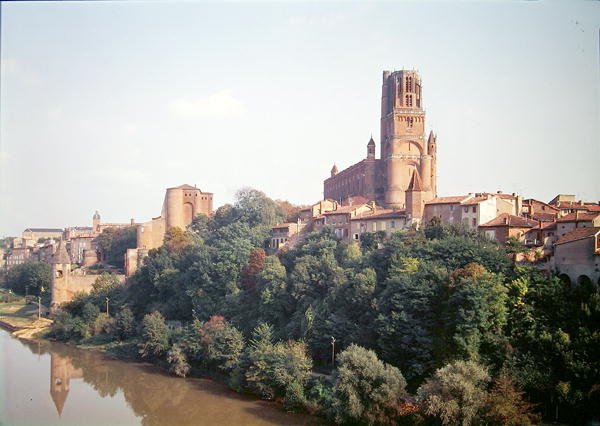 Pohled na katedrálu Albi, zahájená v roce 1282 od French School
