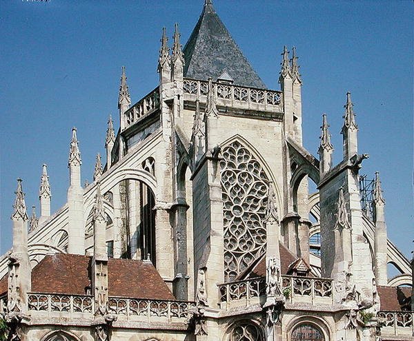 Pohled na létající opěry od French School