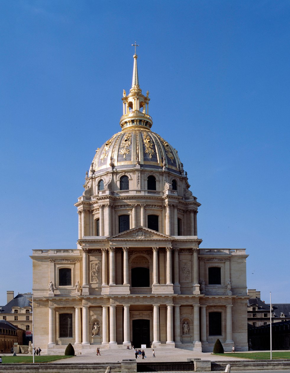Pohled na Hotel des Invalides, pařížský monument, jehož stavbu nařídil Ludvík XIV v roce 1670. Paříž od French School