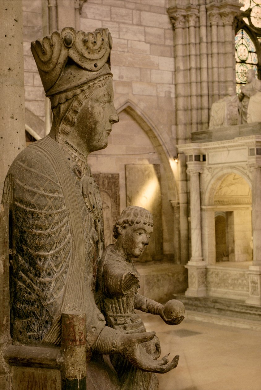 Panna a dítě v majestátu (polychromové dřevo) (detail) od French School