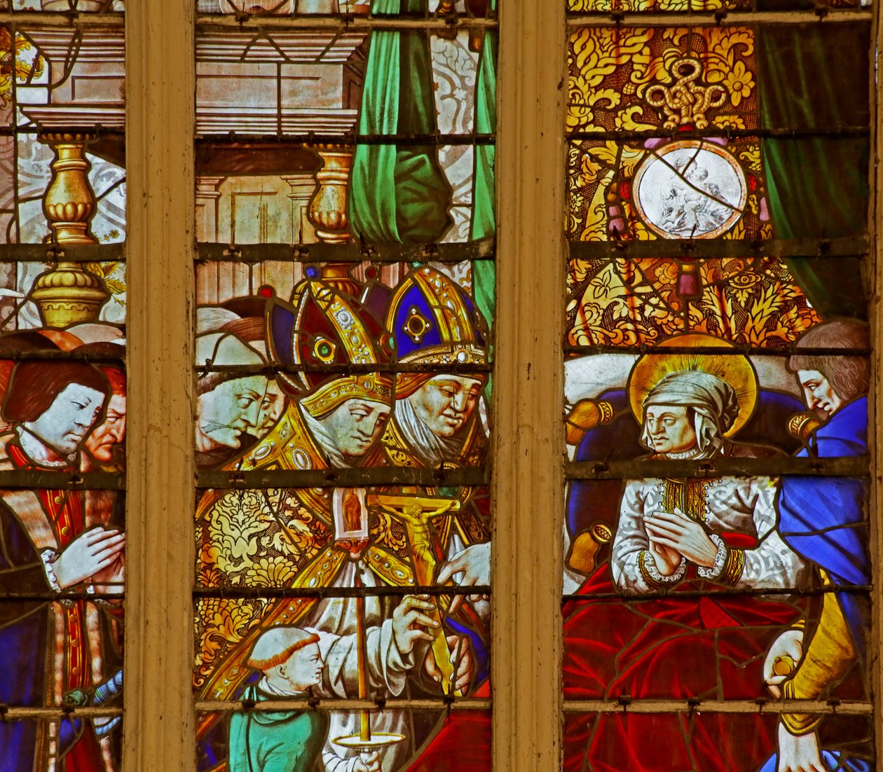 Okno zobrazující Saint Louis: zázračně se uzdraví z nemoci a přísahá, že půjde do Svaté země (vitráže) od French School