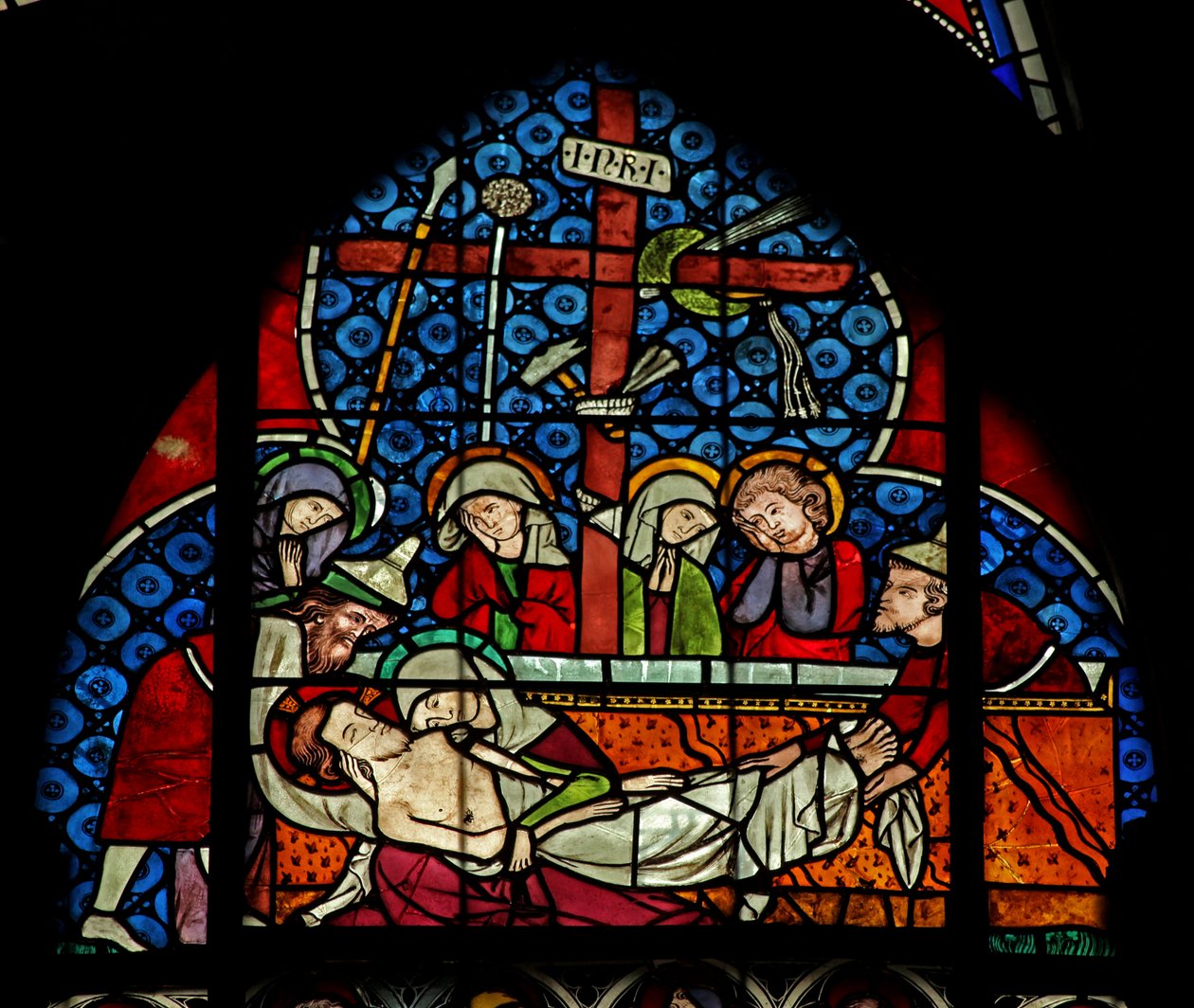 Okno w12 zobrazující Entombment od French School
