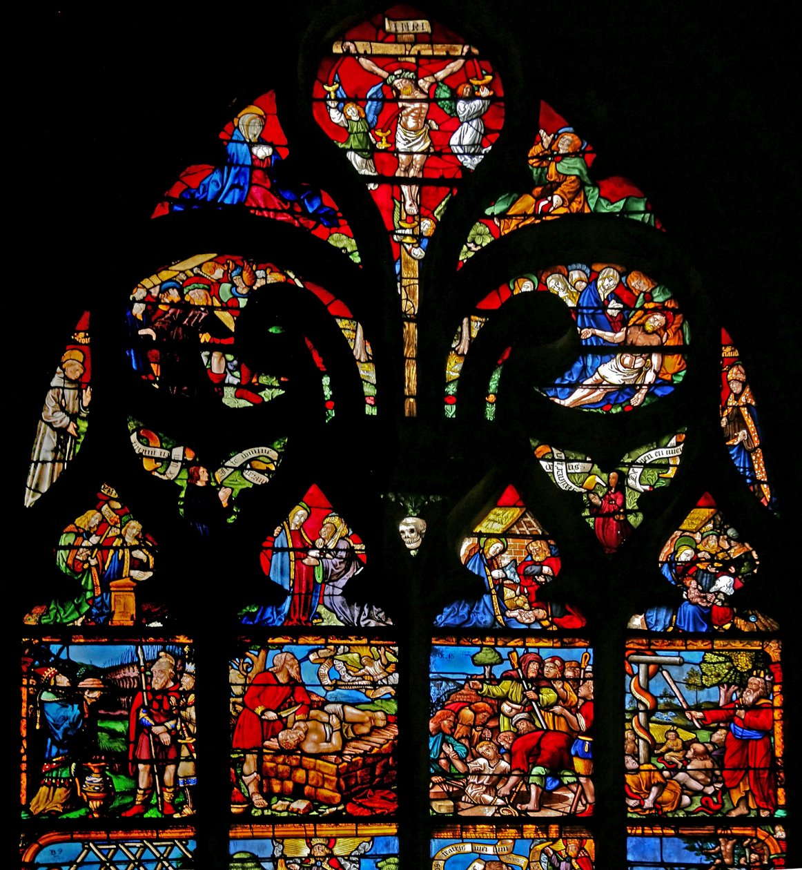 Okno w1 zobrazující Ukřižování s Marií a Janem, Via Crucis, Uložení od French School