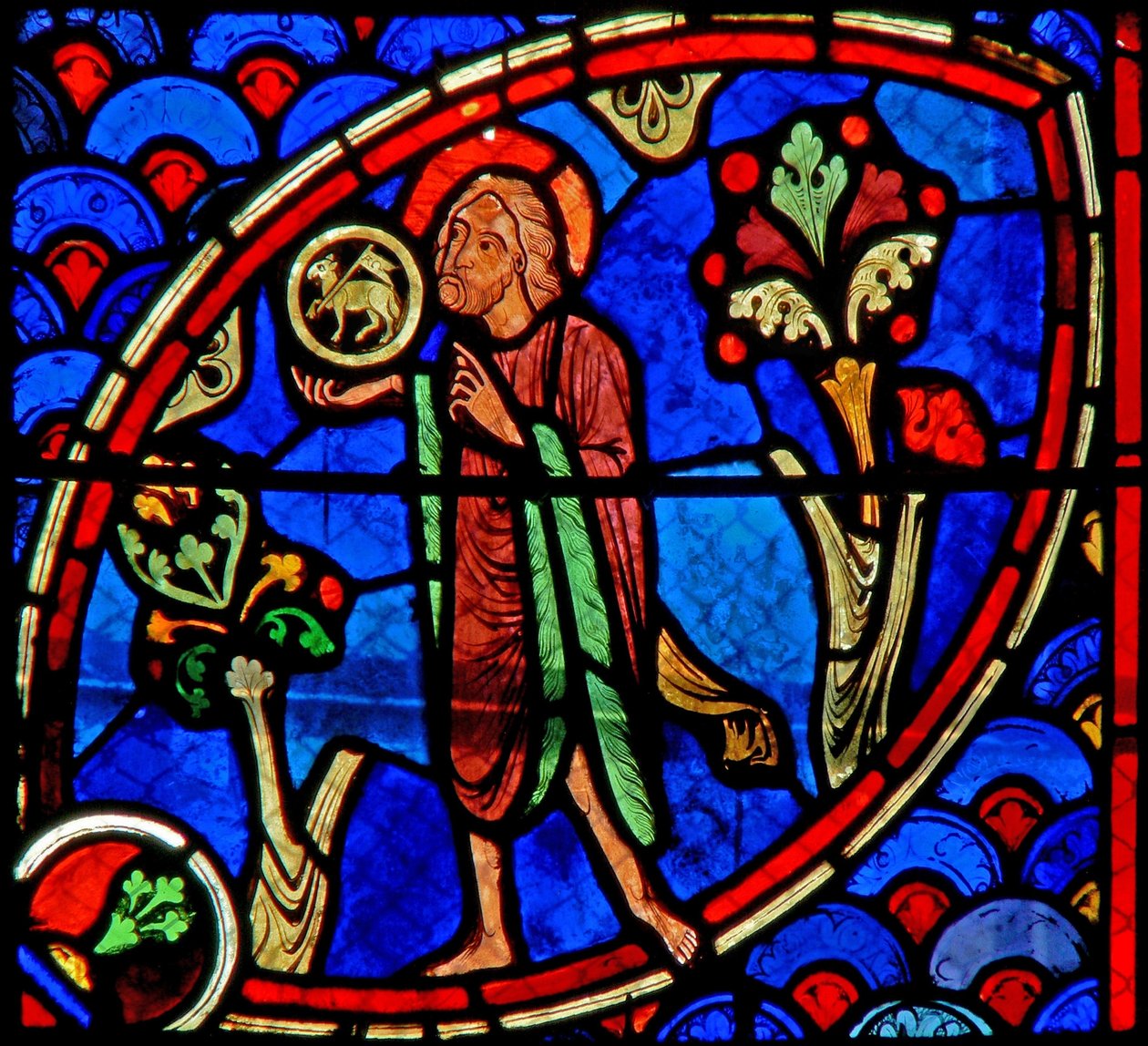 Okno w20 zobrazující sv. Jana Křtitele: Ecce Agnus Dei od French School