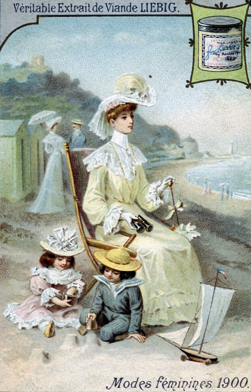 Dámská móda 1900. Žena na pláži se svými dvěma dětmi. Chromolitografické produkty Liebig. od French School