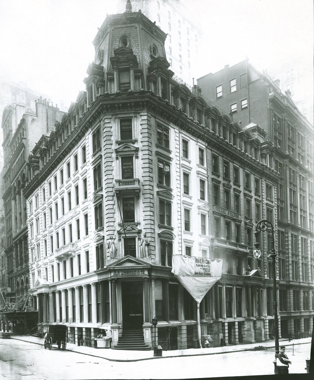 J.P. Morgan Building, Wall Street, New York City (želatinová stříbrná fotografie) od G.P. Hall und Sohn