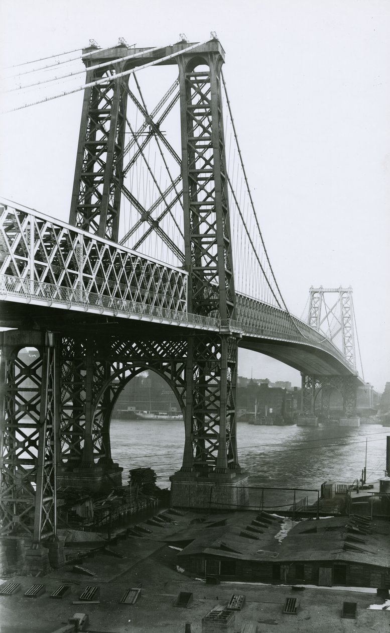 Williamsburg Bridge přes East River během výstavby, 1898 od G.P. Hall und Sohn