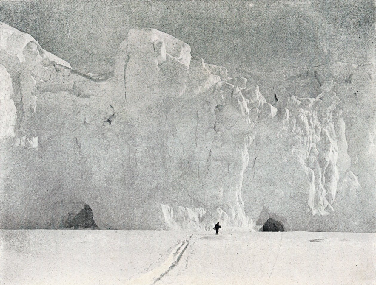 Face of a Glacier in Victoria Land, c1911, 1913. od G. Murray Levick