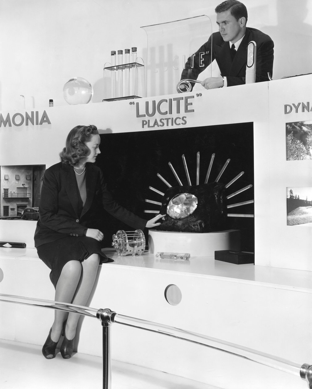 Demonstrace Lucite, New York World
