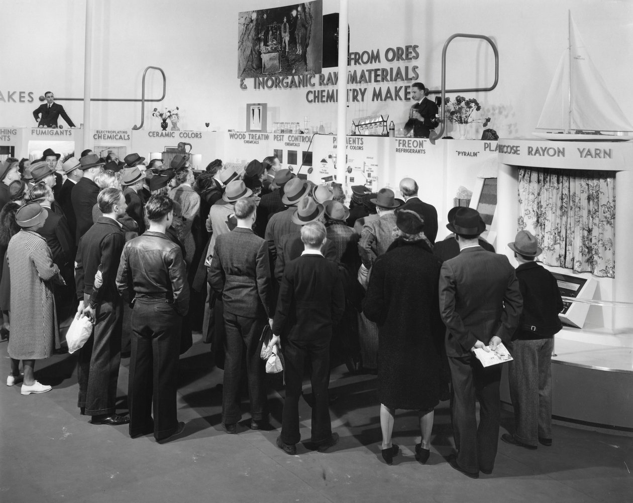 Demonstrace produktů, New York Worlds Fair, 1939 od Gabriel Moulin