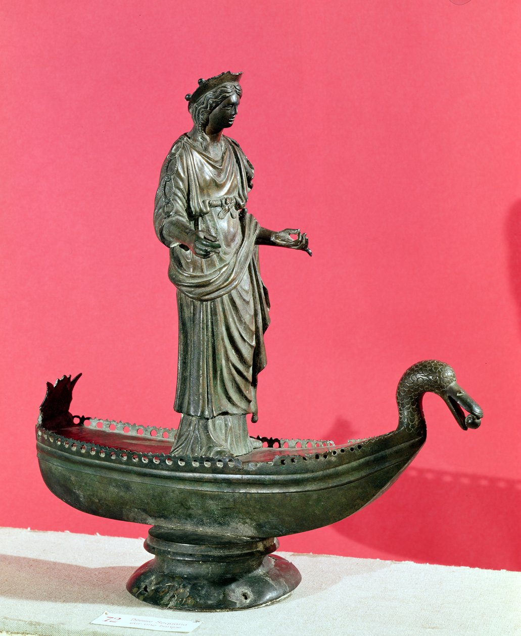 Soška bohyně Sequana, z Pokladů pramene Seiny, 2.-3. století (bronz) od Gallo Roman