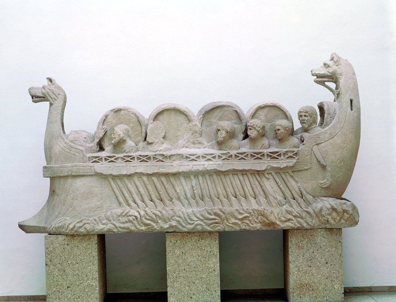 Model lodi přepravující víno na Mosele, z Neumagenu od Gallo Roman