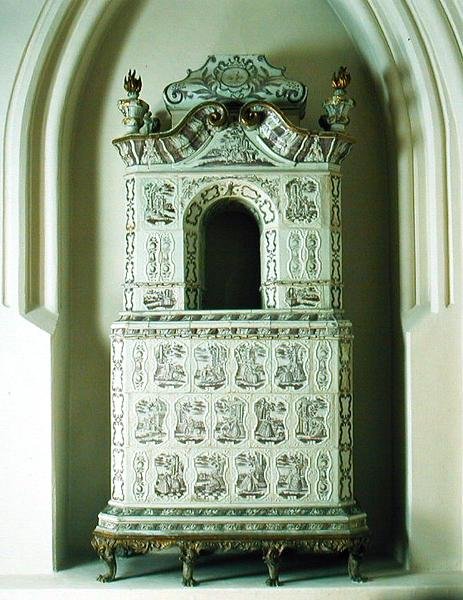 Kamna, cca 1760 (dlaždice glazované olovem a zlatem) od Gdansk School