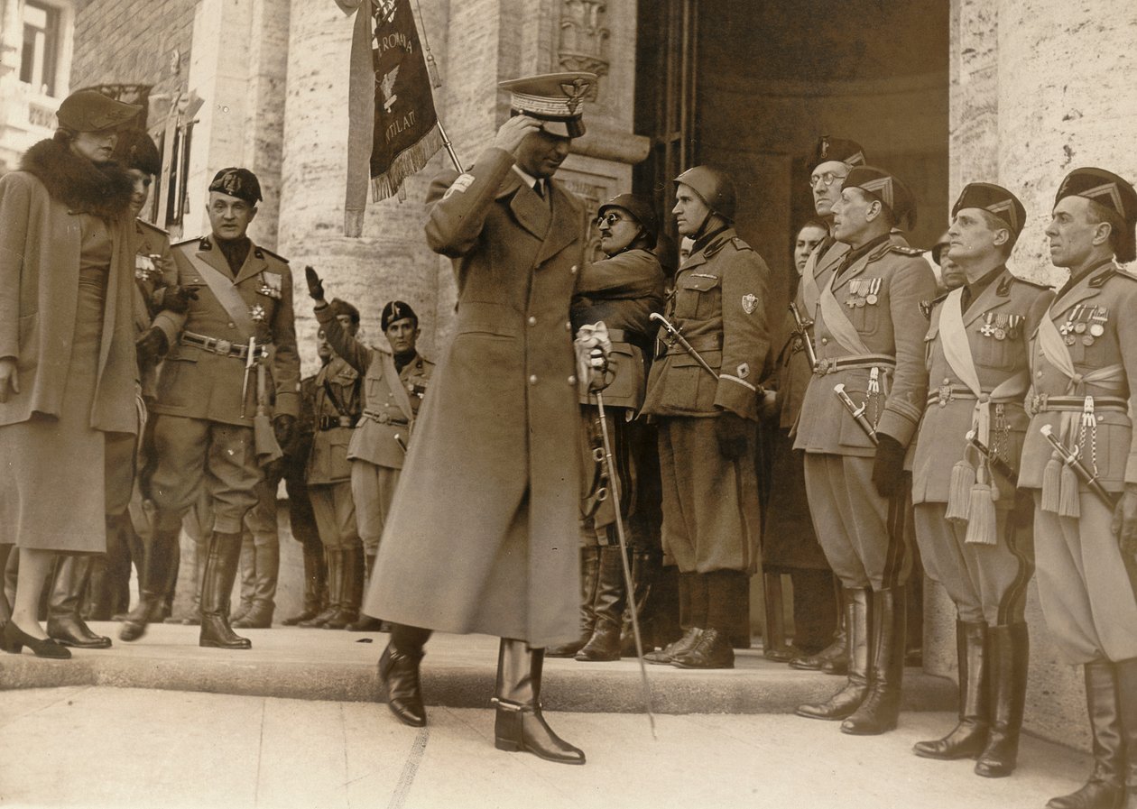 Album MVSN- Blackshirts: I Principi di Piemonte visitano la Casa Madre dei Mutilati a Roma, 021938 od Genovesi Genovesi