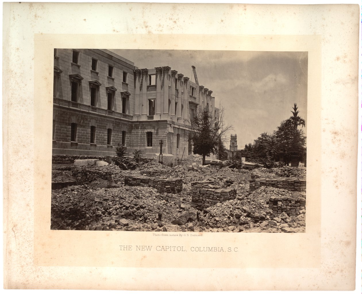 Nové hlavní město, Columbia, S.C., fotografie z přírody od G.N. Barnarda, 1865 (sépiová fotografie) od George N. Barnard