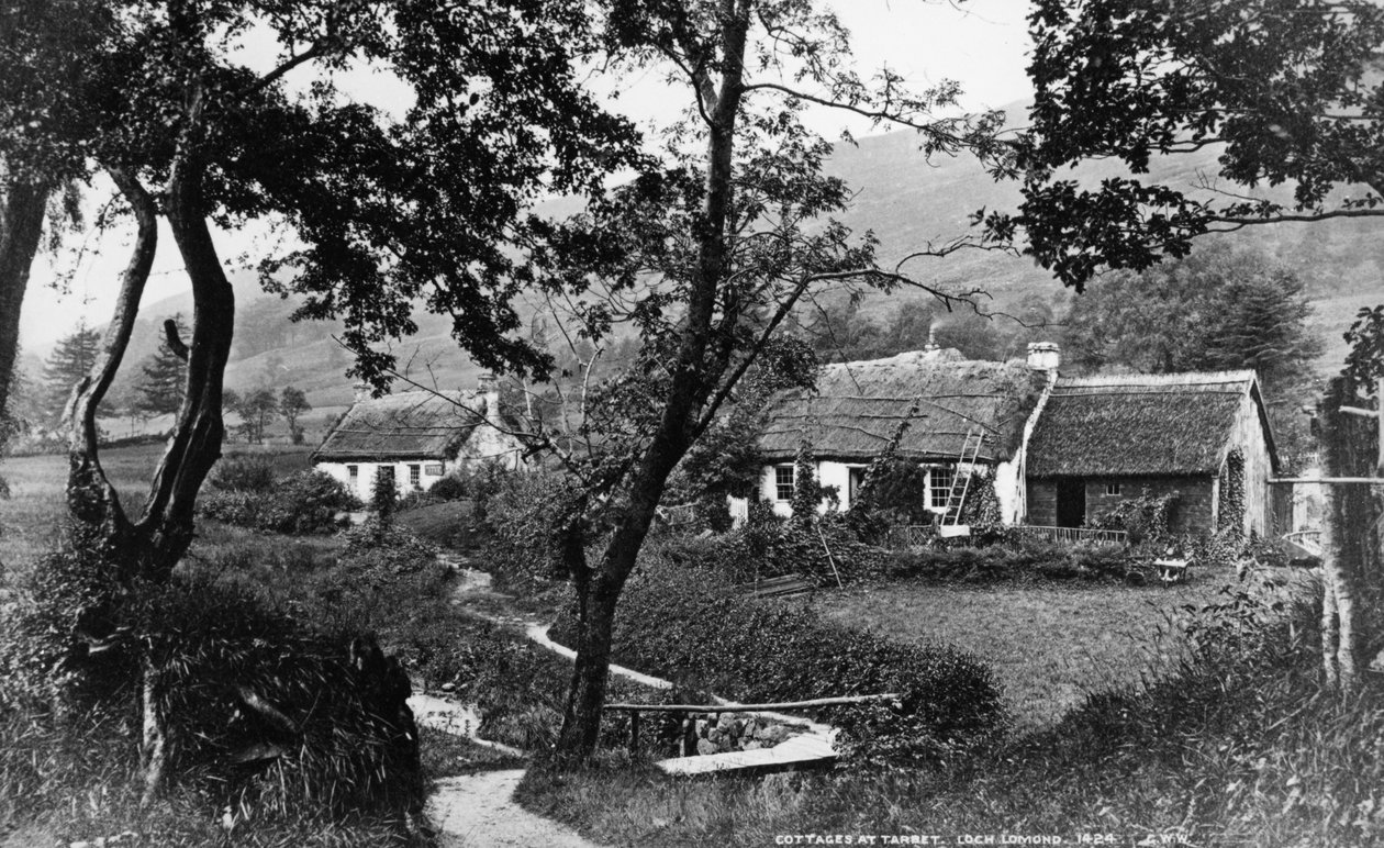 Chaty v Tarbet, Loch Lomond, c.1860-80 od George Washington Wilson