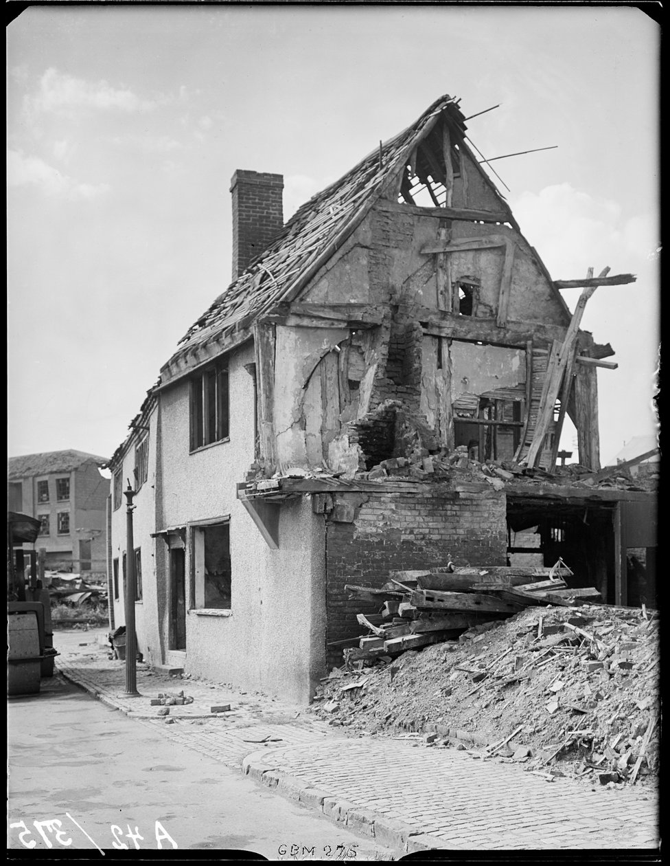 Cook Street, Coventry, 1941. od George Bernard Mason