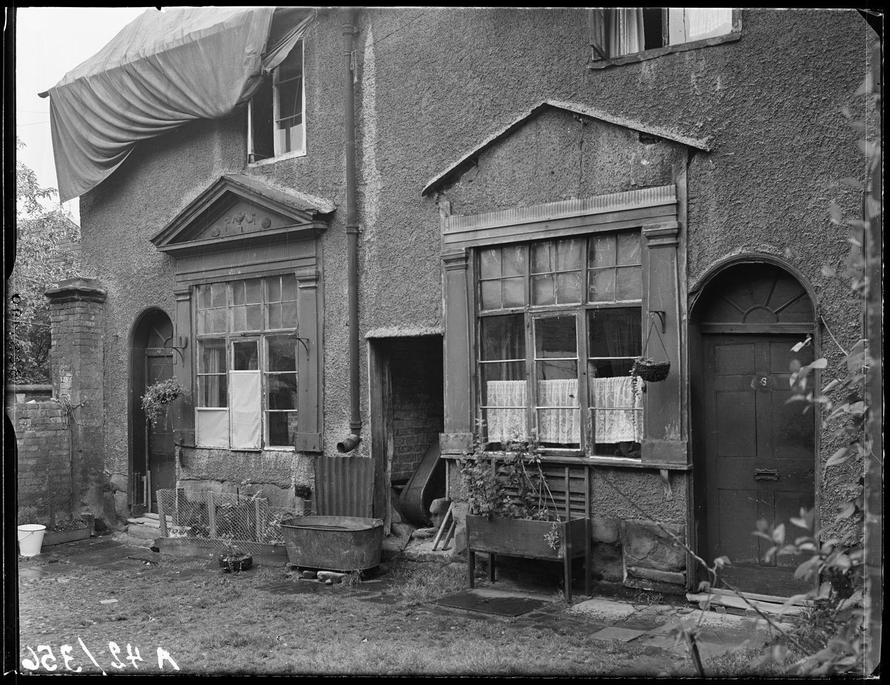 Court 20, Little Park Street, Coventry, 1941. od George Bernard Mason