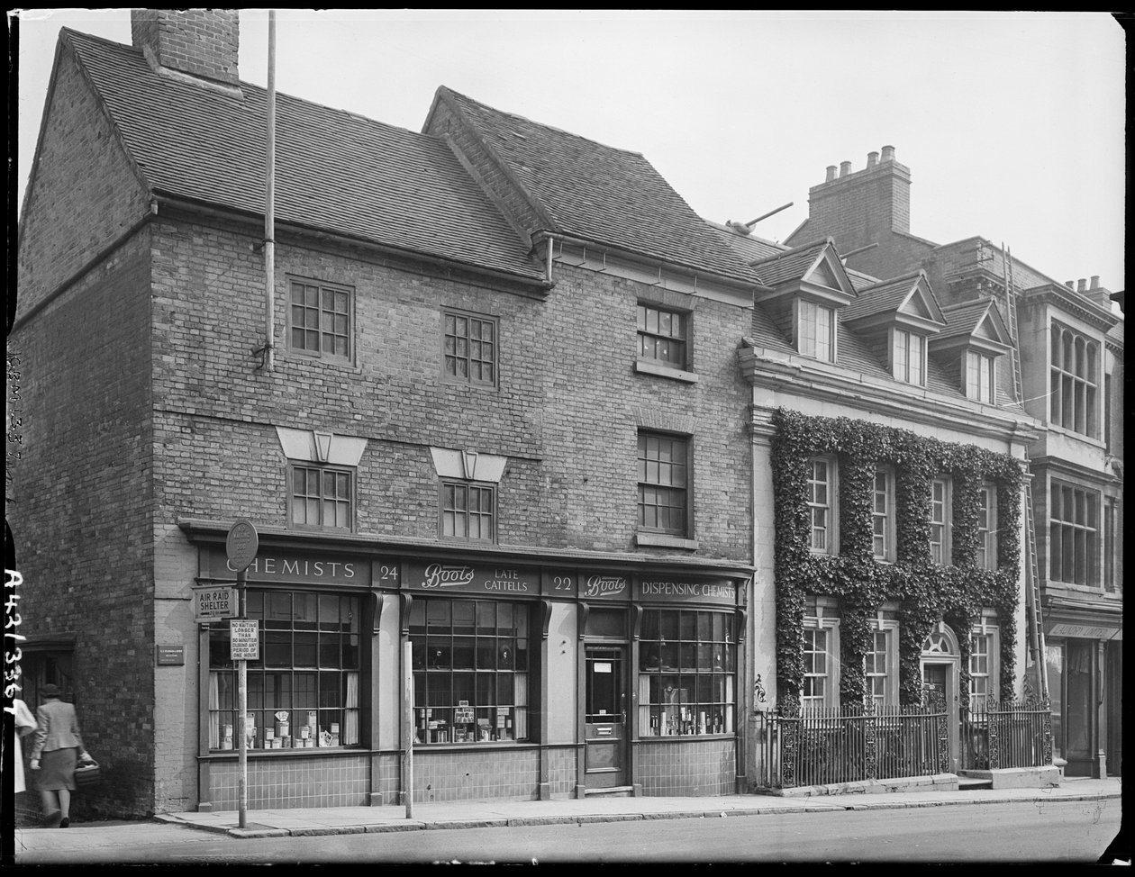 High Street, Sutton Coldfield, Birmingham, jaro 1942. od George Bernard Mason